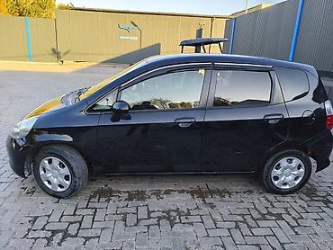 машина гетиз: Honda Fit: 2003 г., 1.3 л, Автомат, Бензин, Хэтчбэк — 4