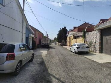 Köhnə tikili: 3 sot, Tikinti, Makler