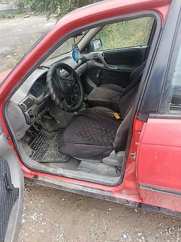 8: Opel Astra: 1992 г., 1.8 л, Бензин — 4