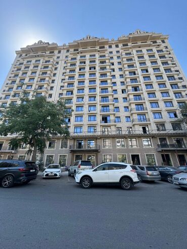 3 комнатная квартира продажа: 4 бөлмө, 137 кв. м, Элитка, 14 кабат, ПСО (өзү оңдоп түзөтүп бүтүү үчүн)