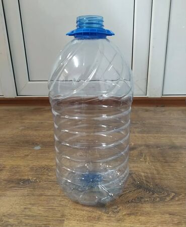 Toy paltarları və aksesuarları: 5 və 10 litrlik butulka