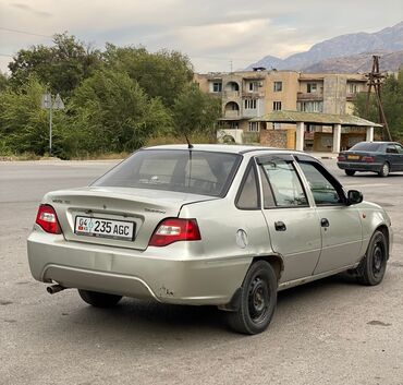 ош машина: Daewoo Nexia: 2008 г., 1.6 л, Механика, Бензин, Седан