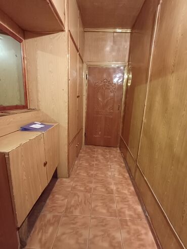 квартира кплю: 4 комнаты, 94 м², 106 серия, 1 этаж, Старый ремонт