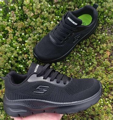 yeezy patike: Trainers, Skechers, size - 38