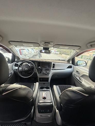 aida: Toyota Sienna: 2019 г., 3.5 л, Автомат, Бензин, Минивэн — 3