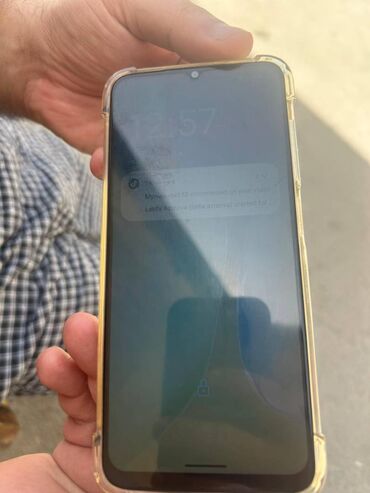 iphone 6 qiymeti baku electronics: 29 gündür alınıb cızıq belə yoxdu. Nağd alınıb kredit deil