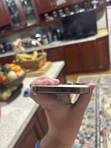 iphone da max: IPhone 16 Pro Max, 1 TB, Natural Titanium, Face ID — 4