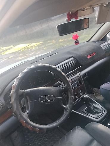 Audi: Audi A4: 1995 г., 1.8 л, Кол менен иштөөчү, Бензин, Седан — 2