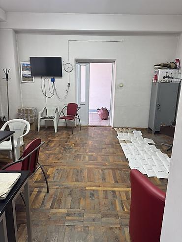 аренда помещение под офис: Сдаю Офис целиком: 40 м², Без ремонта, С отдельным входом — 1