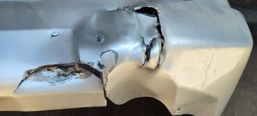 Крышки багажника и комплектующие: Накладка крышки багажника Toyota, 2010 г., Оригинал — 17