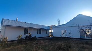 Дома: 🏡 Продаётся дом с бизнесом в Бишкеке! 💼 📍 ж/м Ак-Жар 📐 Дом — 120 м² | — 7