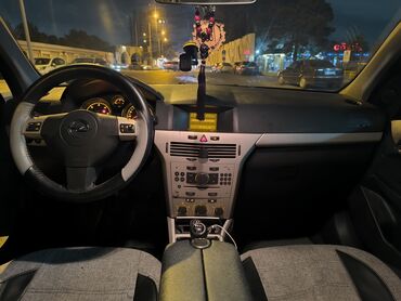 Opel: Opel Astra: 1.3 l | 2007 il 346547 km Universal — 8