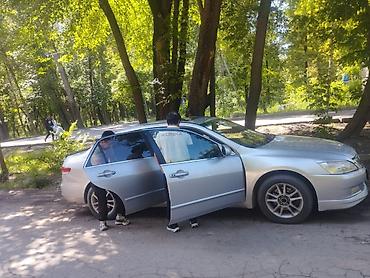 2003: Honda Accord: 2003 г., Седан — 2