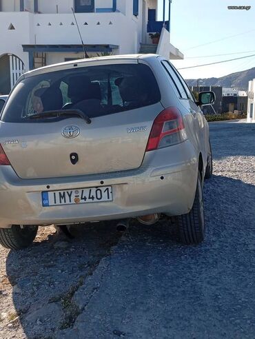 Sale cars: Toyota Yaris: 1.4 l | 2011 year Hatchback