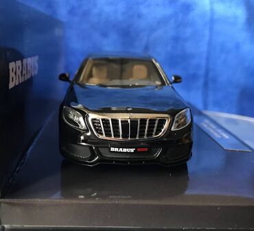 Avtomobil modelləri: Коллекционная модель Maybach Brabus 900 based on Mercedes-Benz — 13
