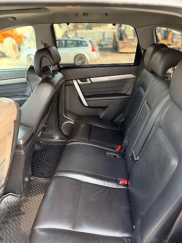ceşka 2 3 kompressor: Chevrolet Captiva SUV - Kuzov: qara rəng, iri radiator barmaqlığı ilə — 2