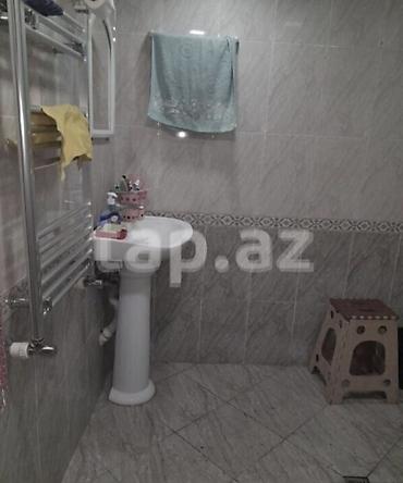 Həyət evləri və villaların satışı: Əhmədli 4 otaqlı, 1 kv. m, Kredit yoxdur, Orta təmir — 2