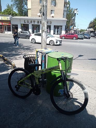 velo teker: Velo ideal veziyetdedi bidene arxa teker partliyib pakriskalar ideal — 3