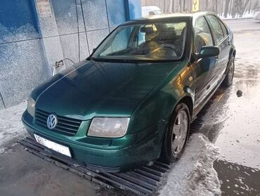 Volkswagen: Volkswagen Bora: 2000 г., 1.6 л, Механика, Бензин, Седан