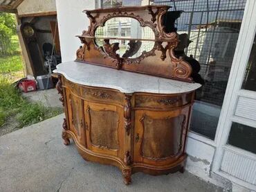 Stilske komode: Odlicno stanje dobro ocuvano. Duzina 160 cm Dubina 70 cm Visina 170 cm na lalafo.rs — 7 Stilske komode: Odlicno stanje dobro ocuvano. Duzina 160 cm Dubina 70 cm Visina 170 cm — 7