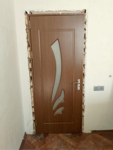 ваза напольная стеклянная высокая без узора: Для гостинной Б/у Межкомнатная дверь 90х200 см С наличником, Без гарантии, Самовывоз