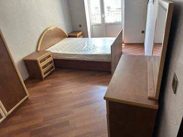 Ofis dəst mebeli: Ofis mebel dəsti Tərkibi: - Sürgülü qapılı iki rəng kombinli — 16