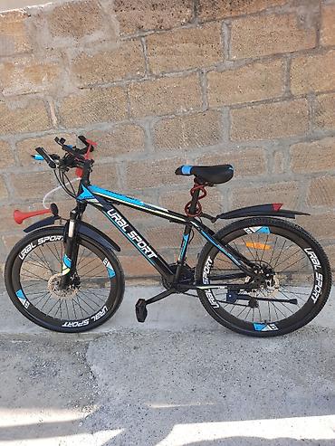 İdman velosipedləri: URAL SPORT dağ velosipedi Xüsusiyyətlər: - Çərçivə: URAL SPORT — 1