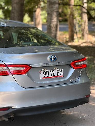 camry 55 xle: Toyota Camry: 2019 г., 2.5 л, Автомат, Гибрид, Седан — 5