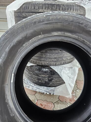 Шины: Шины 285 / 60 / R 18, Лето, Б/у, Комплект, Внедорожные (АТ/МТ), Bridgestone