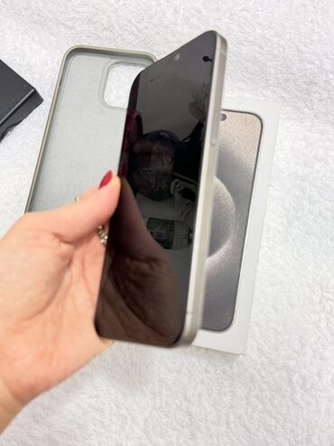 Apple iPhone: IPhone 15 Pro, Natural Titanium, Face ID — 7