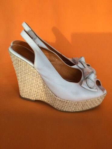 Basanoşka və səndəllər: Ölçü: 36, rəng - Ağ, İşlənmiş — 7