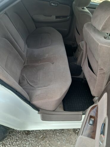 Nissan: Nissan Laurel: 2000 г., 2 л, Автомат, Бензин, Седан — 10