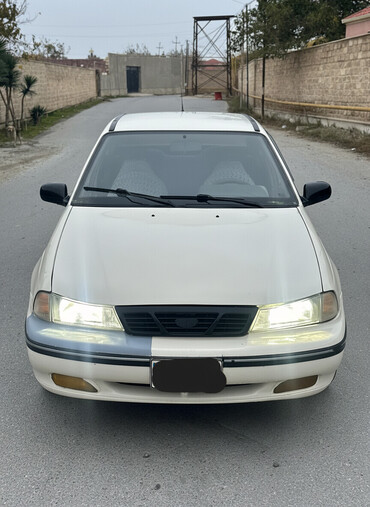 Daewoo: Daewoo Nexia: 1.5 l | 2007 il Sedan — 1