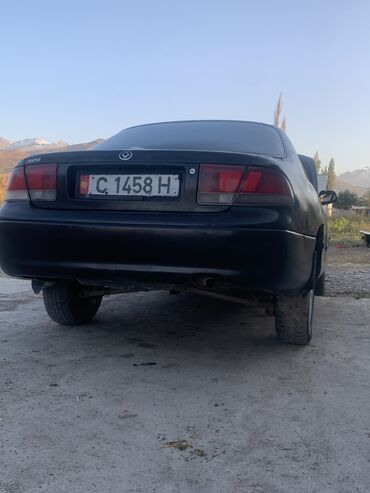 Mazda: Mazda 626: 1992 г., 2 л, Механика, Бензиновая, Седан — 10