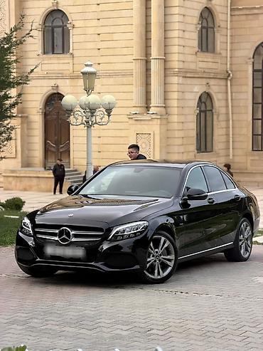 Mercedes-Benz: Mercedes-Benz C-Class: 2 l | 2017 il Sedan — 3