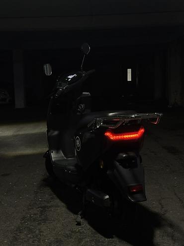 Mopedlər,skuterlər: - F806, 2100 km — 3