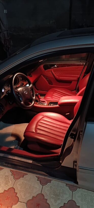 Mercedes-Benz: Mercedes-Benz C-Class: 3.2 l | 2000 il Sedan — 7