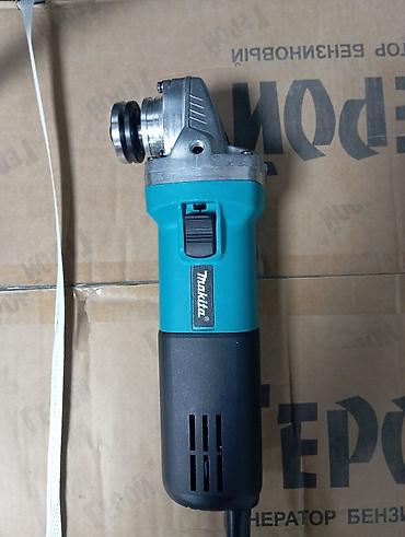 Углошлифовальная машина (болгарка) Makita 9555HN - Мощность: 840 Вт -