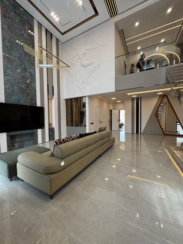 риэлторские услуги: 4 комнаты, 176 м², 18 этаж
