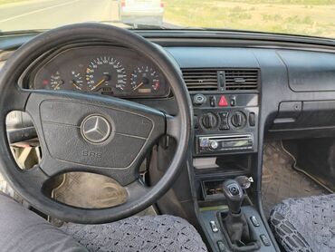 mercedes ölüxana: Mercedes-Benz C 200: 2.2 l | 1995 il Sedan