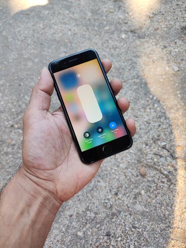 poco x7 pro irşad: IPhone SE 2020, 64 GB, Qara, Barmaq izi