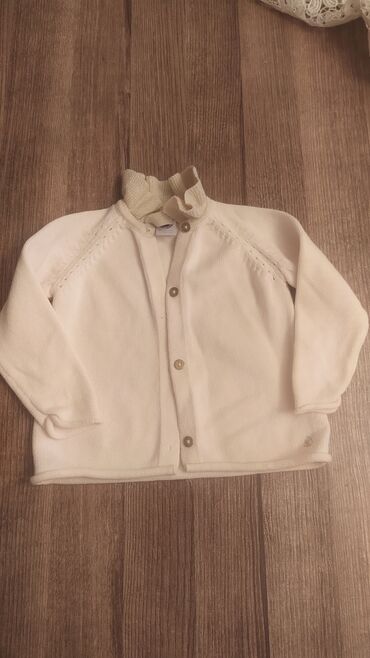 Məktəbli forması: Jaket petit bateu firmasinindir 115 Azne alinib 2-3 yawa uygundur