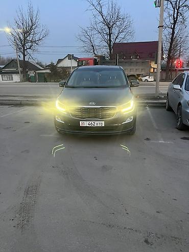 Kia: Kia Carnival: 2018 г., Минивэн — 1