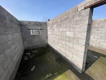 Продажа коттеджей и домов: Продаётся жилой дом с участком. Сарай для скота, подвал,участок 10 — 20