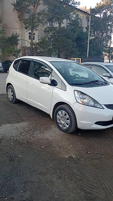 транс: Honda Fit: 2010 г., 1.5 л, Автомат, Бензин, Хэтчбэк — 2