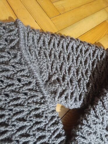 Džemperi, kardigani: M, Vuna na lalafo.rs — 9 Džemperi, kardigani: M, Vuna — 9