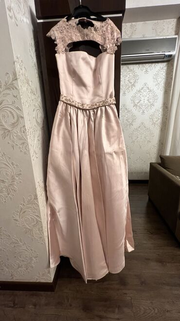 вечернее платье нежно розового: Вечернее платье