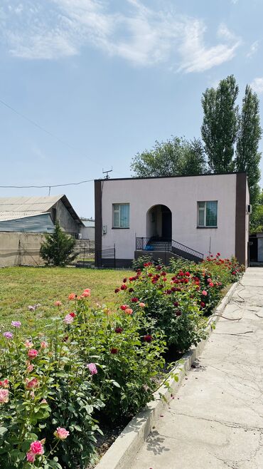 продаю дом в городе токмок: Дом, 106 м², 3 комнаты, Агентство недвижимости, Евроремонт