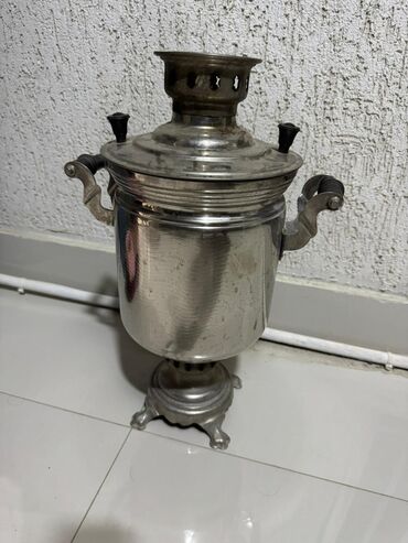 Seyflər: Samovar ili 1975 Tutumu 5 litr Qiymet 200 yerlesir Xirdalan 2323