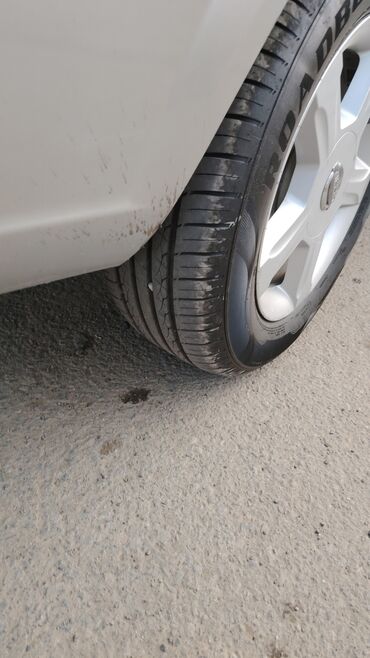 Təkərlər: Şin Roadshine R 15